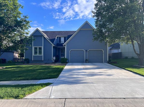 414 SW Windmill Ln, Lees Summit, MO 64082