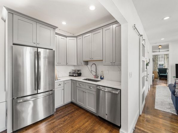 12 Pearl St APT 4, Charlestown, MA 02129