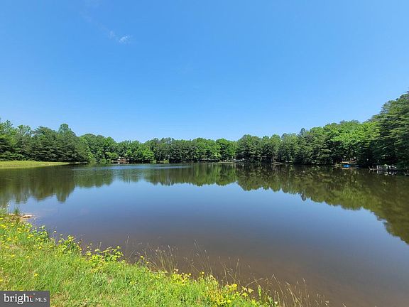 5th image of 701 Glen Cove Dr
