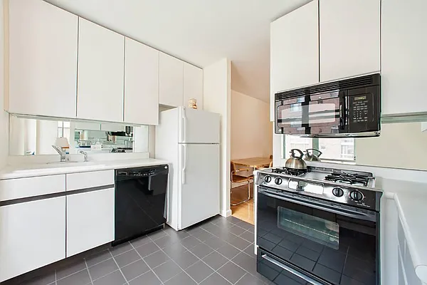 Sold by Town Residential | media 4