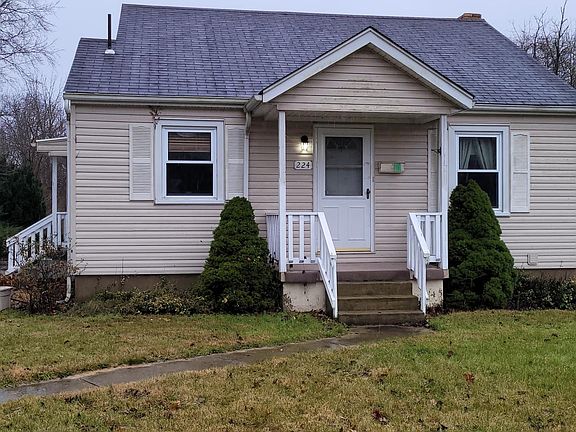 2nd image of 224 Grand Ave