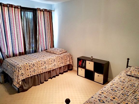4th image of 3217 W Bryn Mawr Ave APT 303