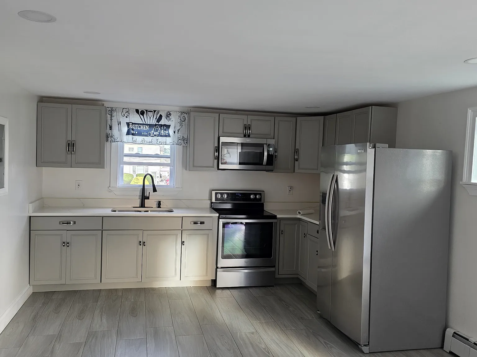 3 bed, 1200 sqft, $2,000 — Photo 1