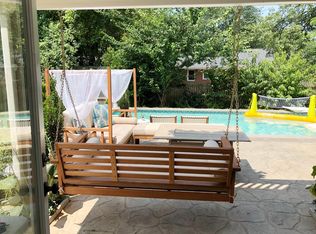 2318 N Dinwiddie St, Arlington, VA 22207