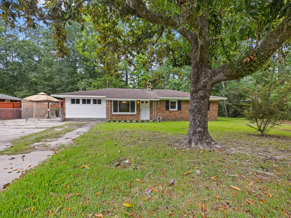 124 Helen Dr, Summerville, SC 29483