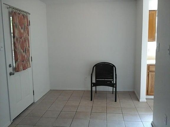 4th image of 5940 Chisholm Trl