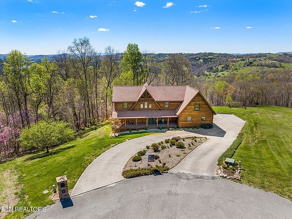 3rd image of 157 Alabaster Ct