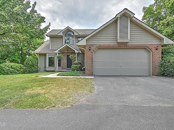 2nd image of 157 Aston Pl