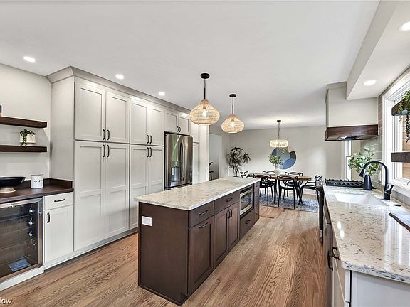 4th image of 22485 Marlys Dr
