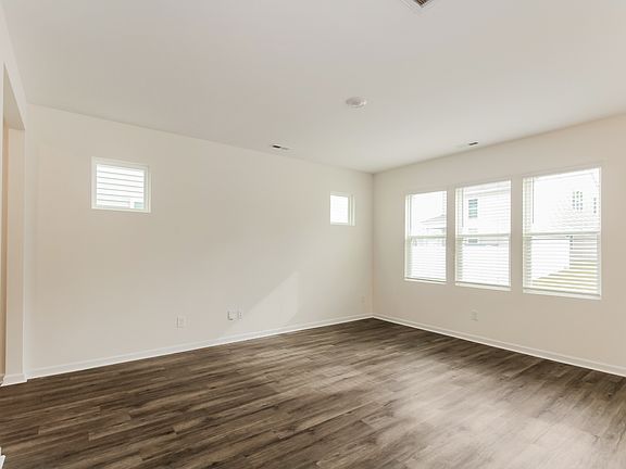 4th image of 1533 King St