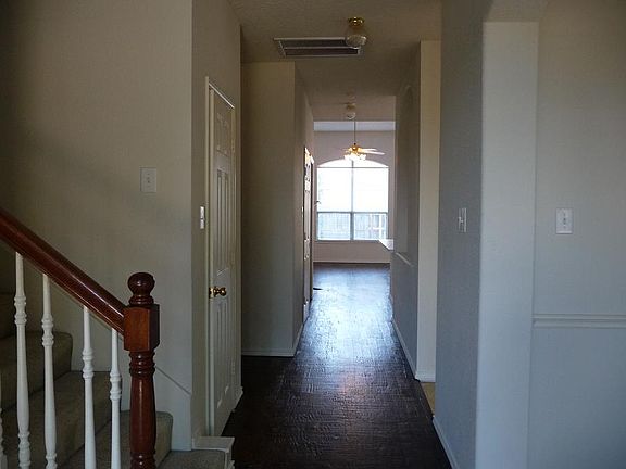 3rd image of 2036 Fox Glen Dr