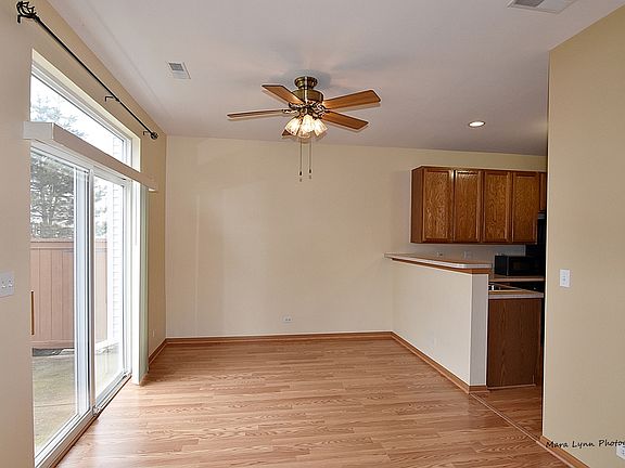 5th image of 525 Heritage Ct #525