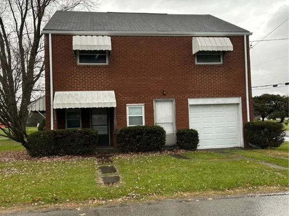 1516 Wood St, Latrobe, PA 15650