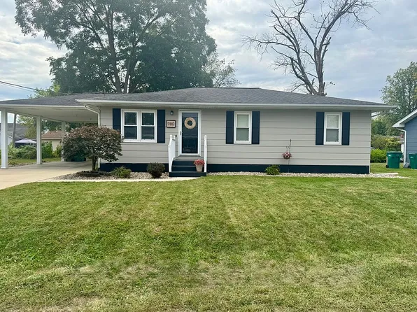 980 N 8th St, Breese, IL 62230