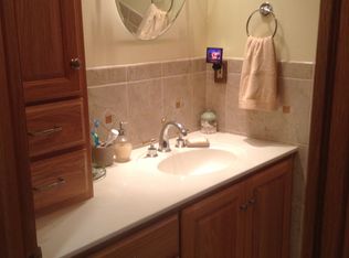 8140 Burgett Dr, Decatur, IL 62521