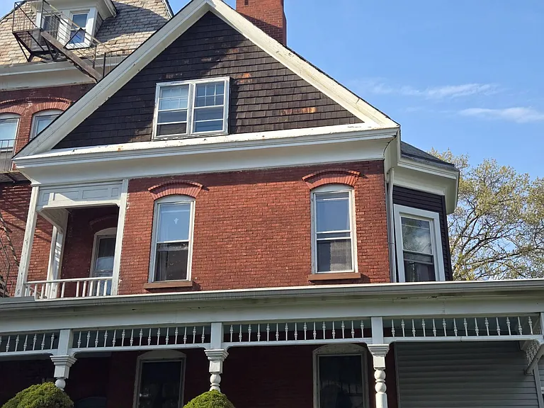 514 Grand Ave — Photo 17
