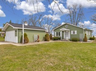 2964 N Lakeshore Rd, Port Hope, MI 48468