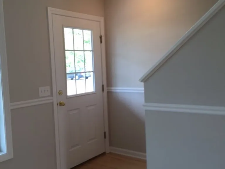 76 Sumner Ln #F — Photo 6