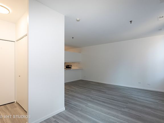 2nd image of 680 S Federal St APT 707