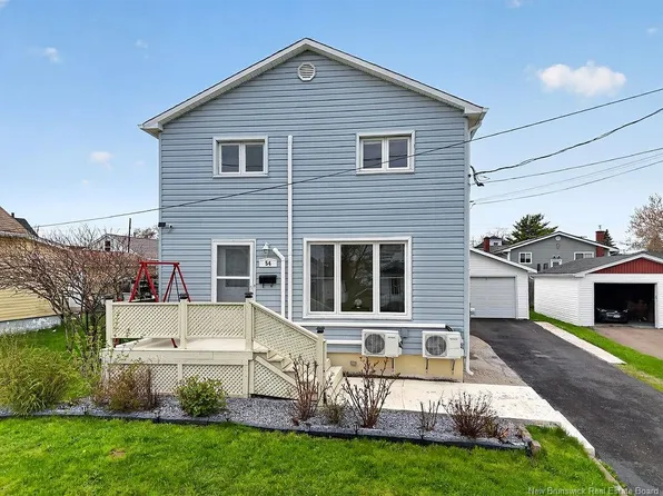 54 Spruce St, Moncton, NB E1C 7K2