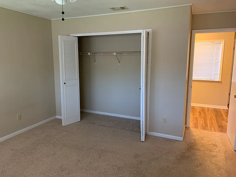 1536 N Carolwood Blvd — Photo 39