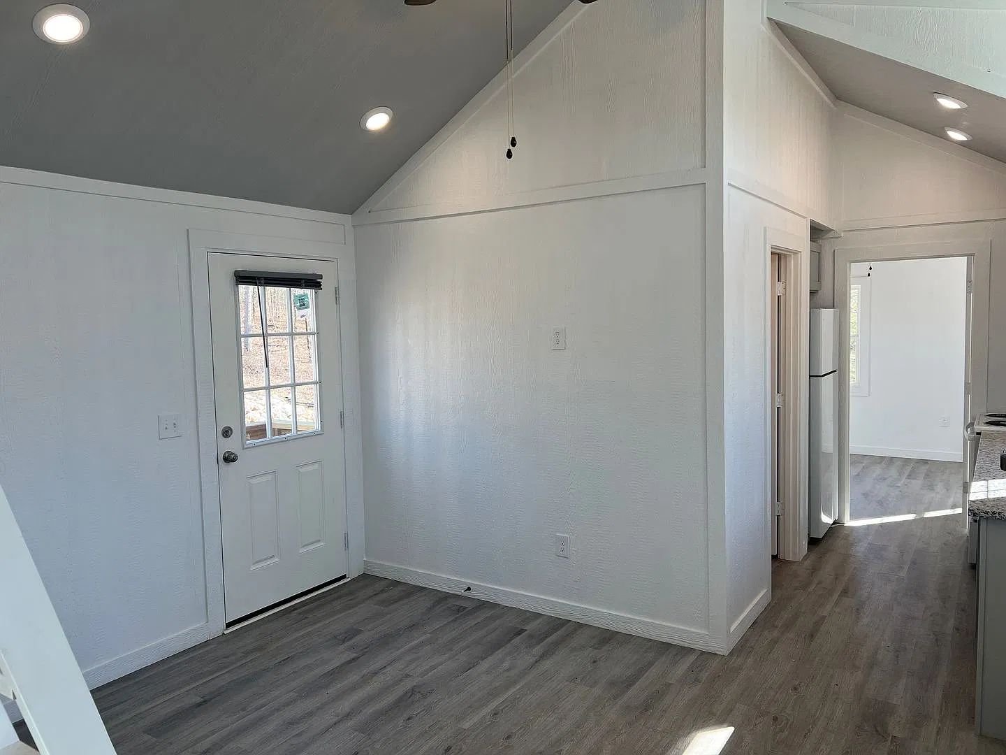 2 Bed 1 Bath House — Photo 2