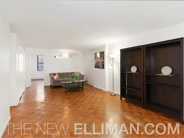 222 West 14th Street image 1 of 5