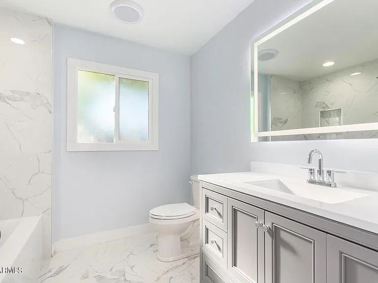 1641 E Fremont Dr — Photo 9