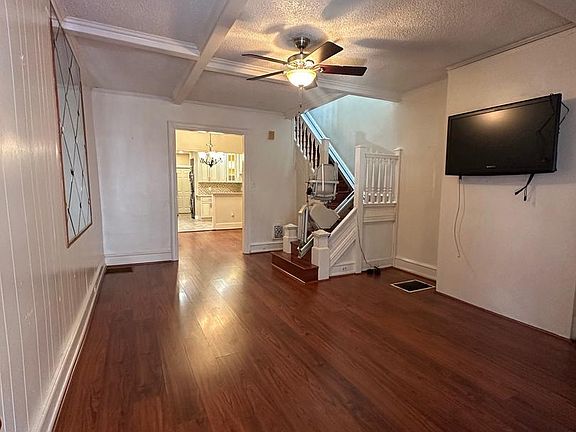 4th image of 5403 Webster St