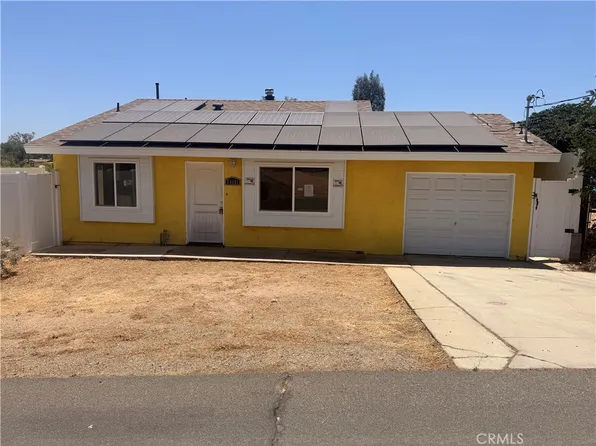 23561 Clara Pl, Canyon Lake, CA 92587