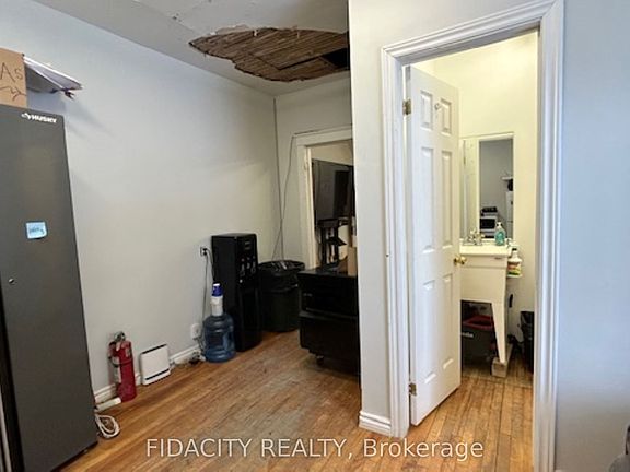 3rd image of 87 Richmond Rd