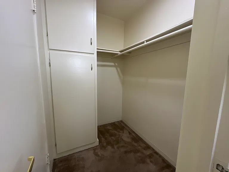 Judith Manor - 1522 N — Photo 12