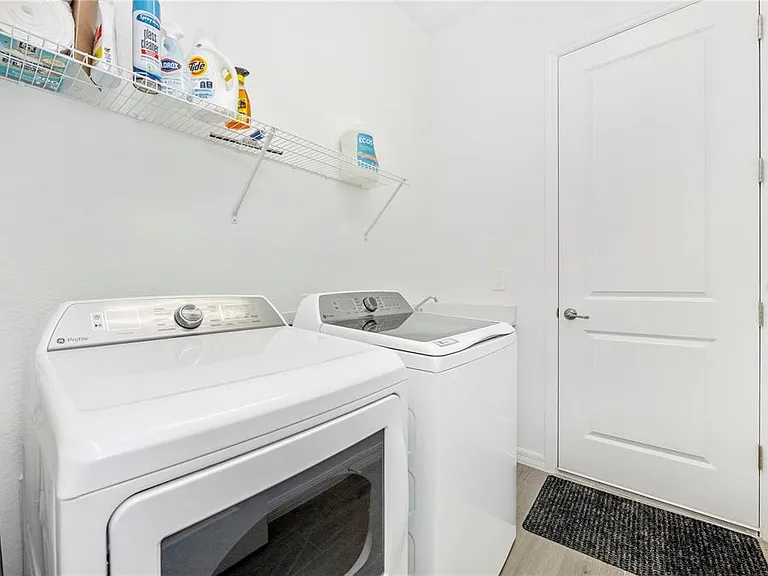 17662 Santorini Ct — Photo 37
