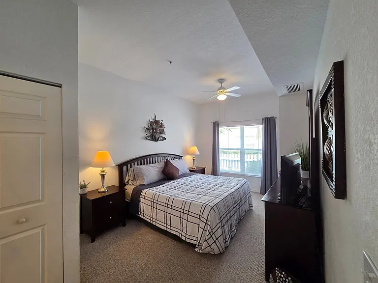 4600 Yellowgold Rd W #106 — Photo 8