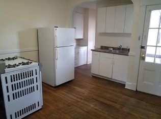 371 Hamilton St APT 3, Southbridge, MA 01550