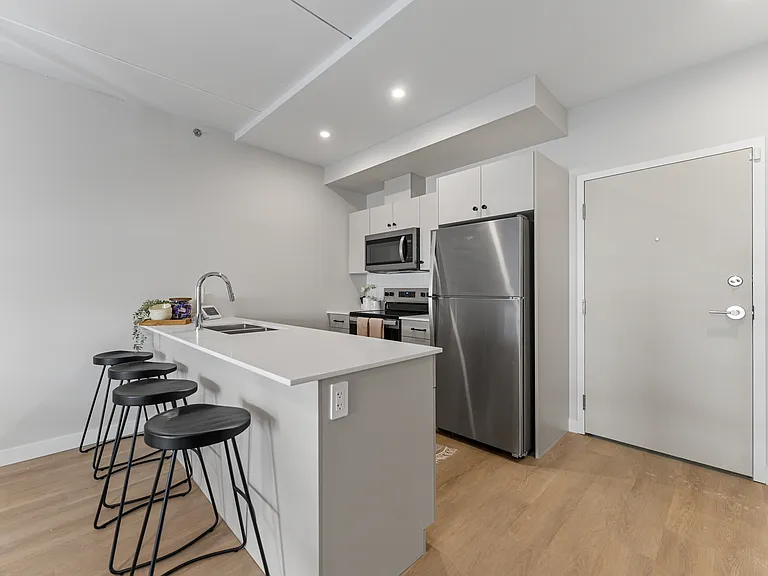 2140 Portage Ave — Photo 14