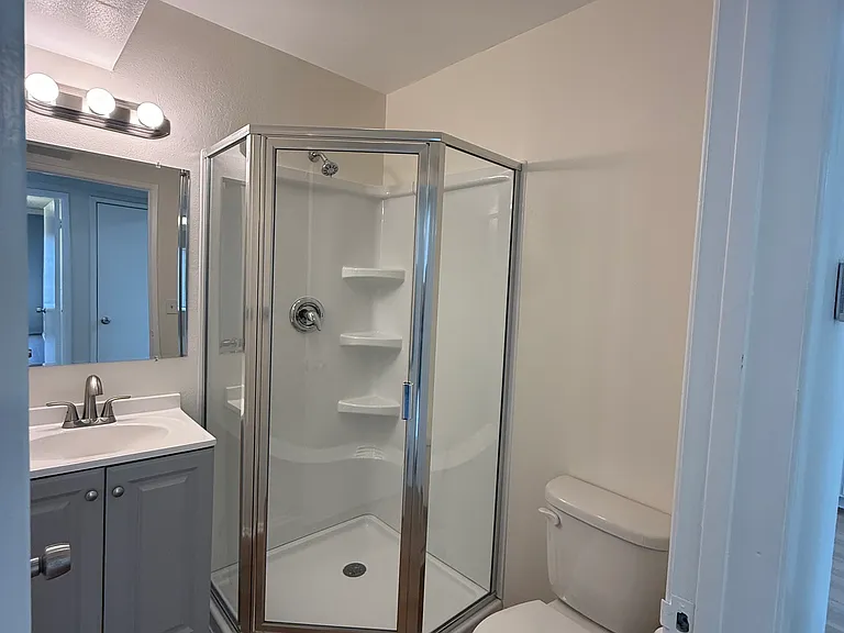 541 Ivy St #2 — Photo 8