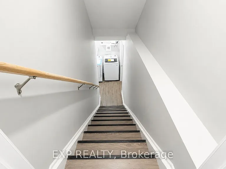 154 Tartan Ave #LOWER — Photo 4