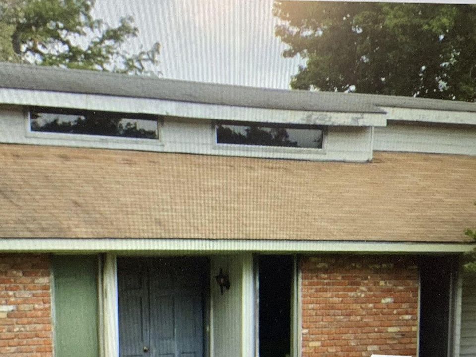 2nd image of 2552 W Highmeadow Ct
