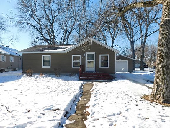 2nd image of 47 Cottage St