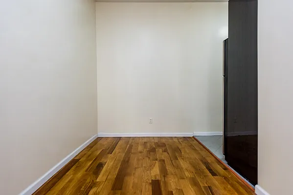 Rented by Nooklyn NYC LLC | media 51