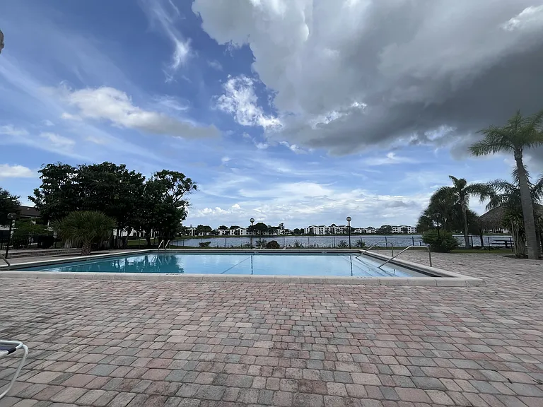 212 Lake Pointe Dr #209-360 — Photo 4