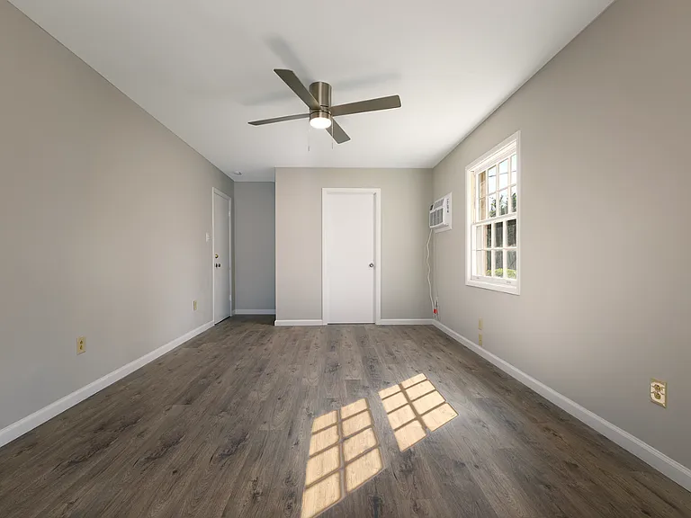 100 Truman St — Photo 11
