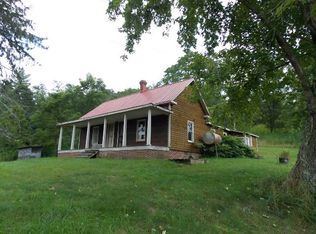 1348 Pattons Mill Ln, Galax, VA 24333
