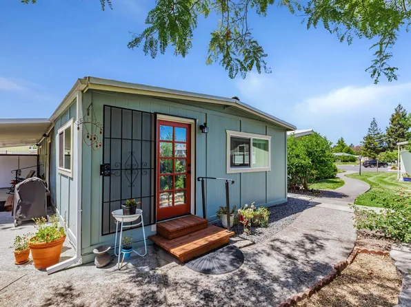 59 Circulo Puerto, Rohnert Park, CA 94928