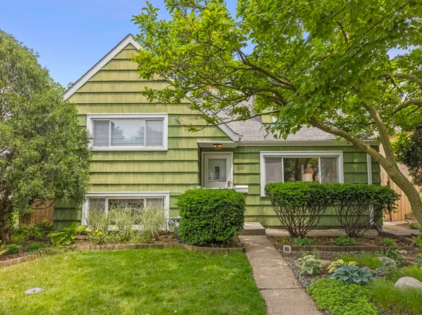 3637 Vernon Ave, Brookfield, IL 60513