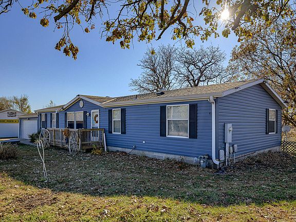 3rd image of 56722 221st St