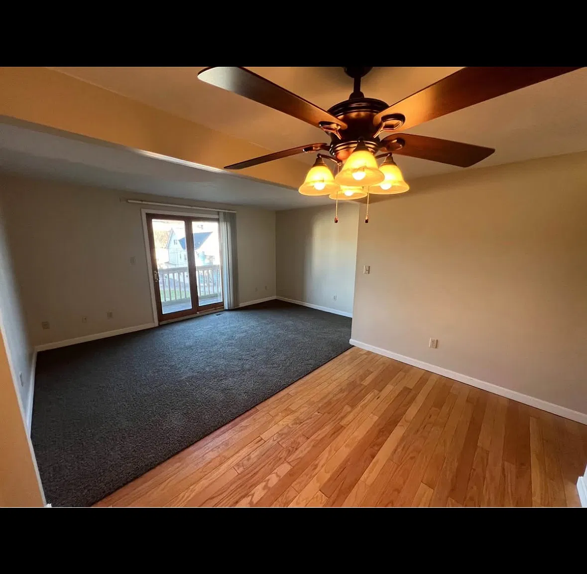 2 bed, 1300 sqft, $900 — Photo 2