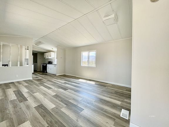 2nd image of 8827 Eve Ave