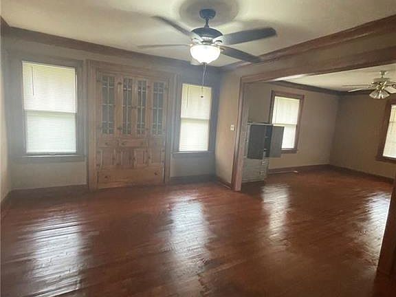 4th image of 8505 Wayne Ave